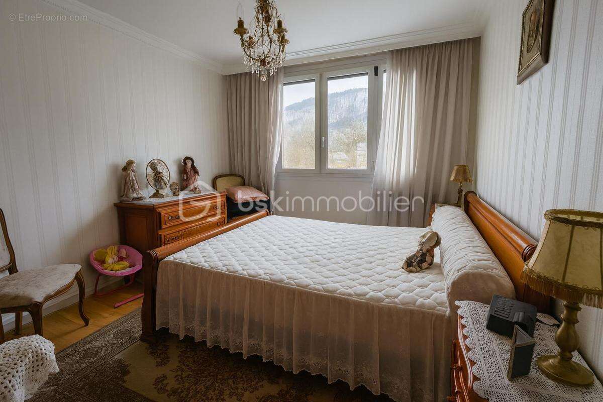 Appartement à FONTAINE