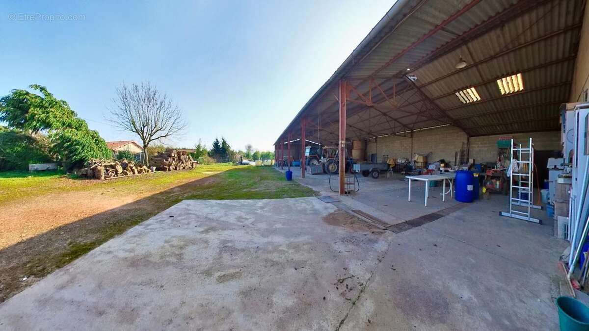 Propriété Landaise 186 m2 avec dépendances, hangars et insta - photo 23