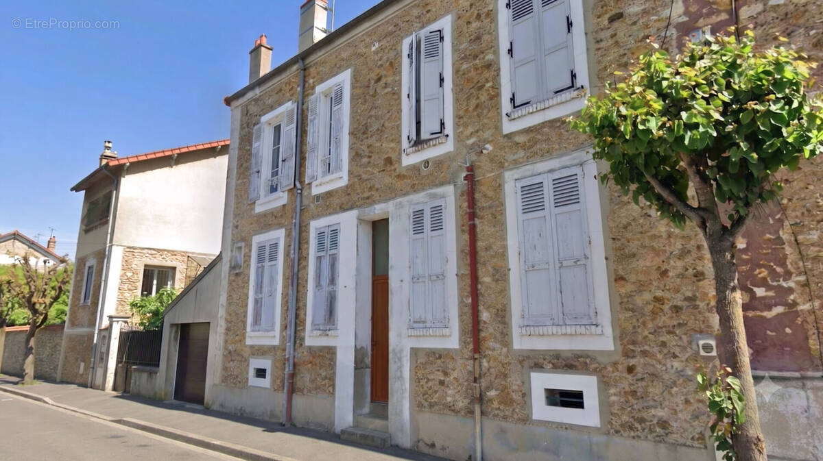 Appartement à CORBEIL-ESSONNES