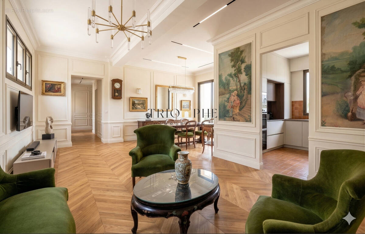 Appartement à PARIS-17E