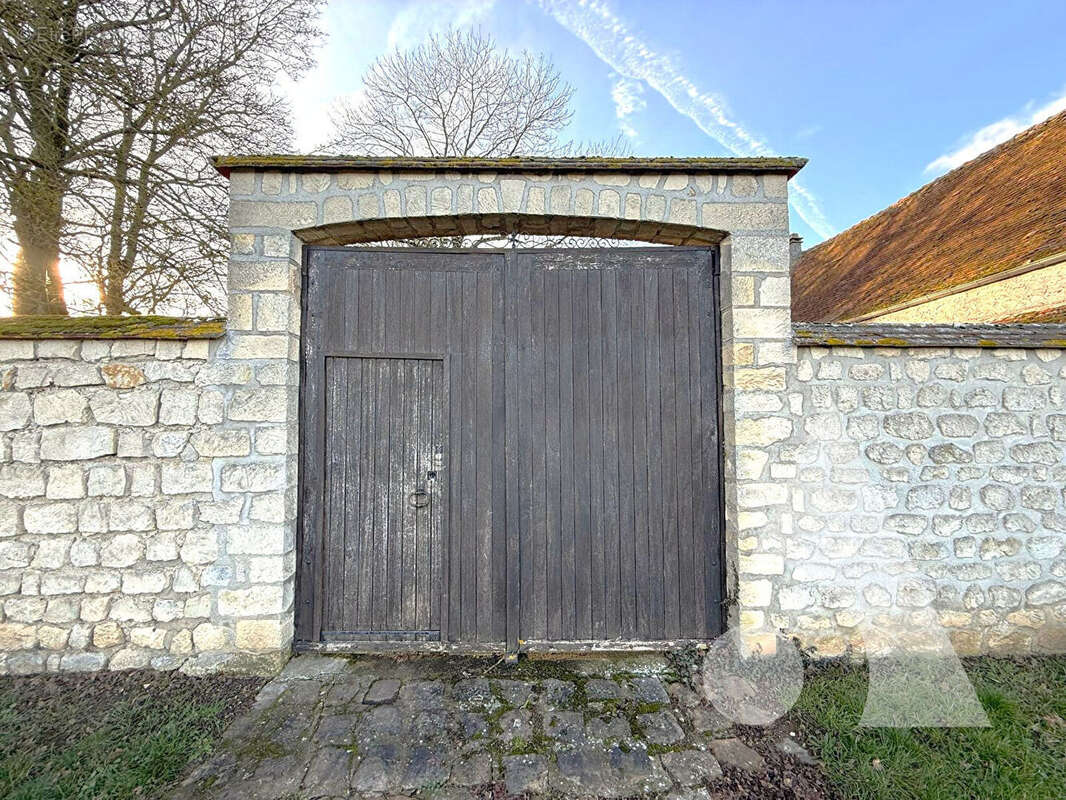 Maison à ESTREES-SAINT-DENIS