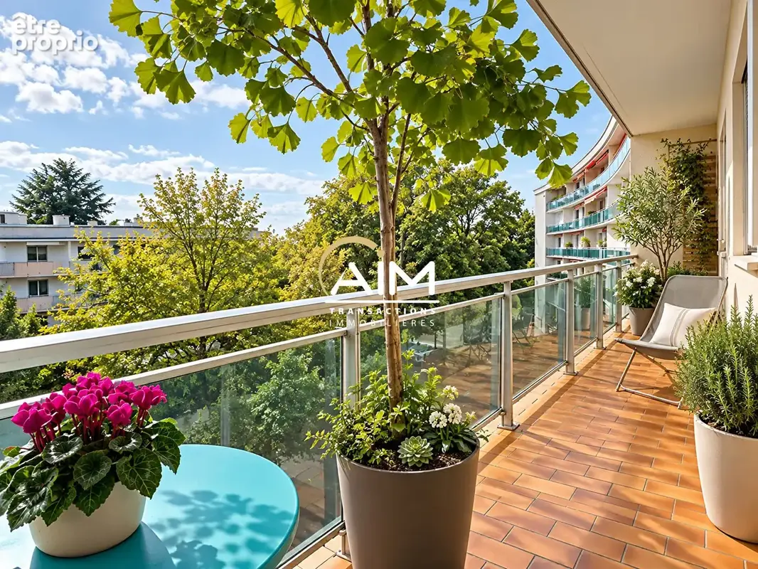 Photo Appartement à Saint-Cyr-Sur-Loire au prix de 254 400€