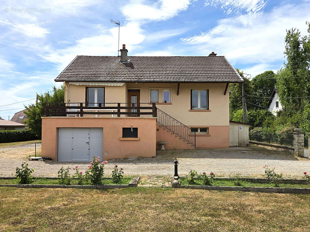 Maison individuelle de 75m²  à rénover - Terrain de 1 750 m² - Grenier aménageable - À 3 min de Bletterans - photo 15