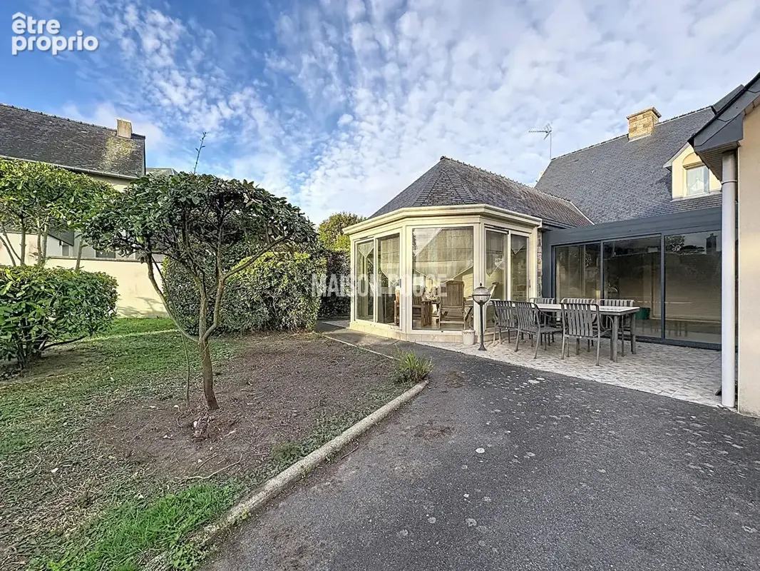 Maison contenporaine avec jardin et garage dans Dinard centre - chambre au rdc - photo 13