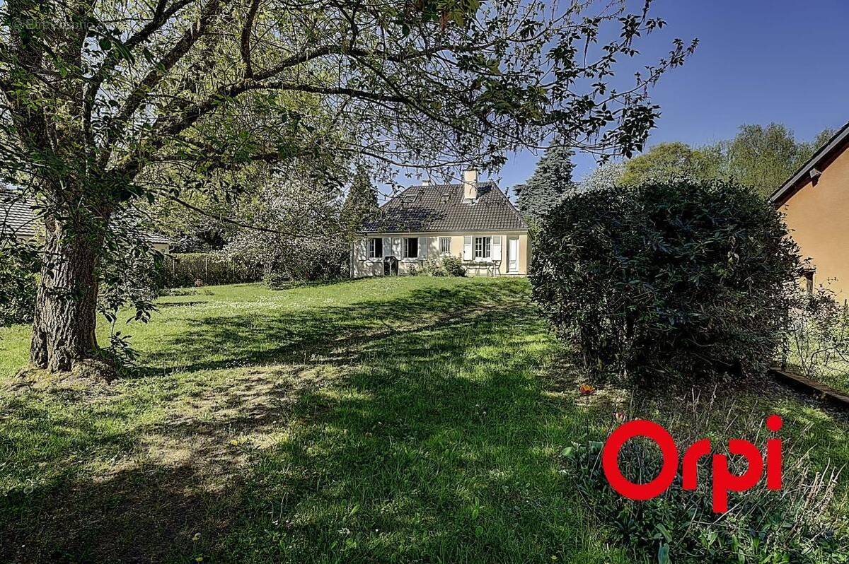 Maison à CAILLOUX-SUR-FONTAINES