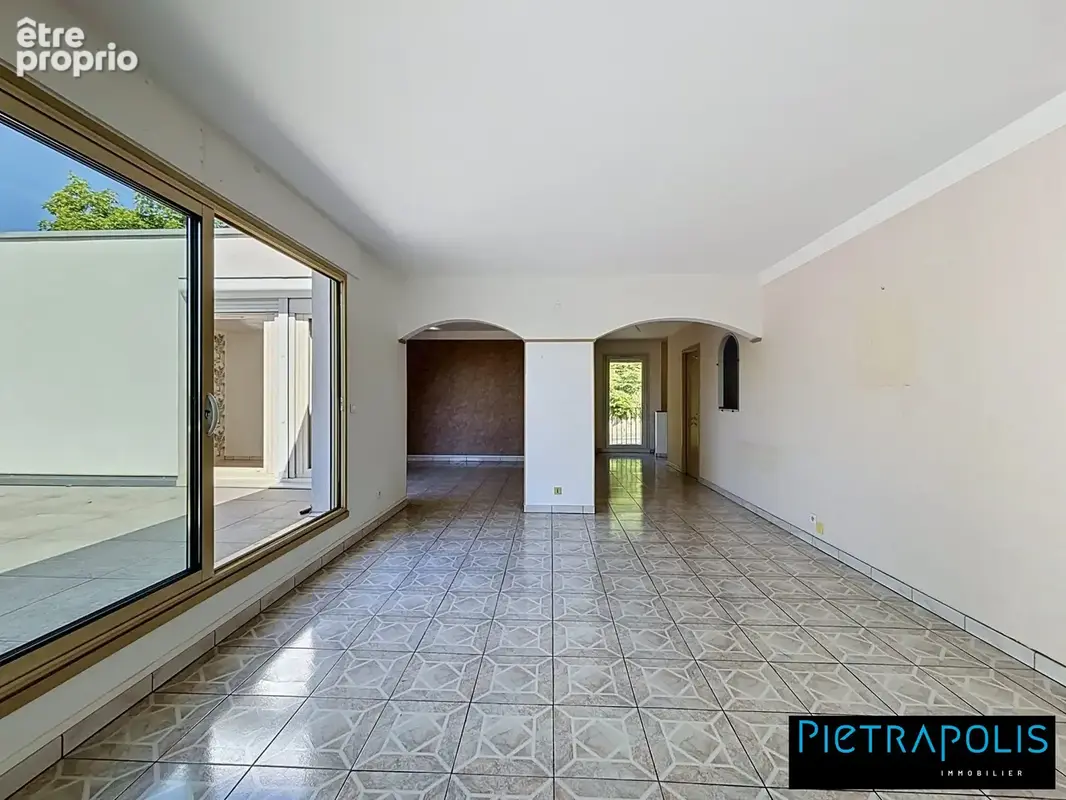 Appartement 4 pièces 109 m² à vendre à Rillieux-La-Pape (69140) - photo 3