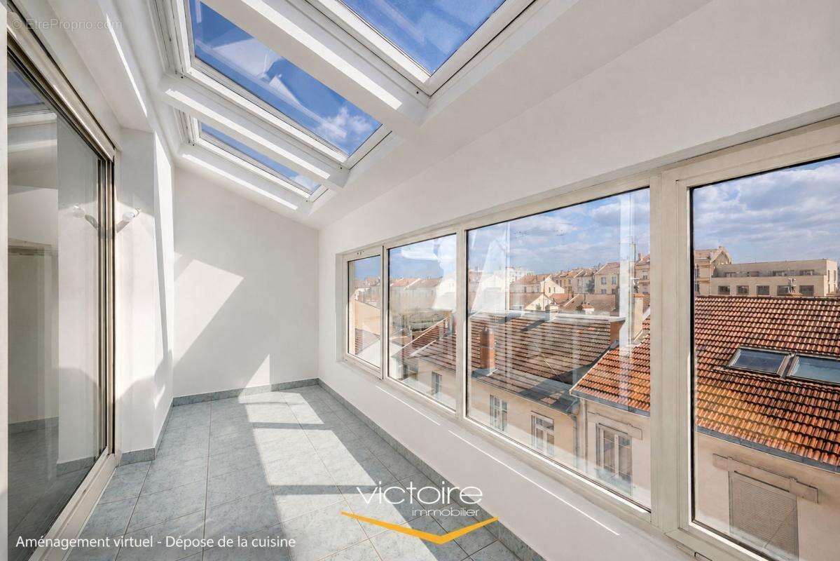 Montchat / Grange-Blanche - T2 bis 64 m² au dernier étage avec véranda face aux toits - photo 4