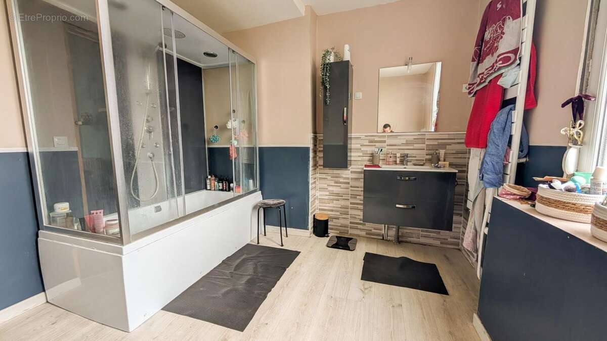 Maison à GOUZEAUCOURT