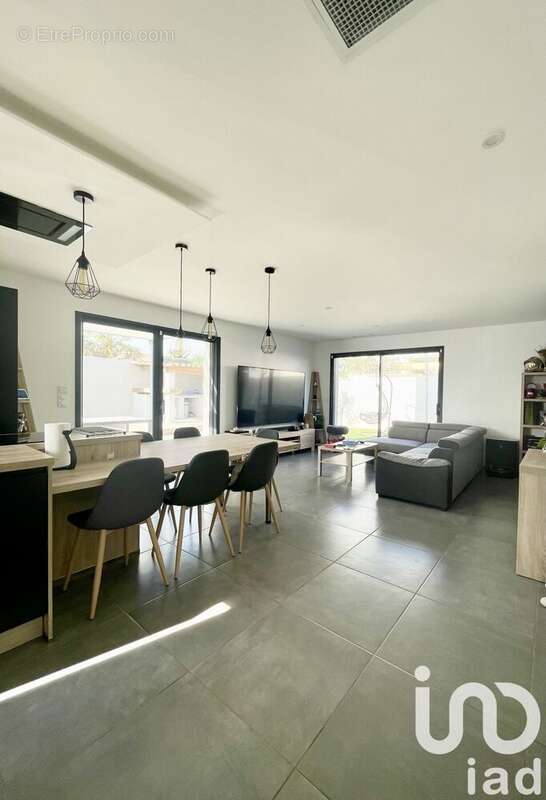 Photo 2 - Maison à PIA