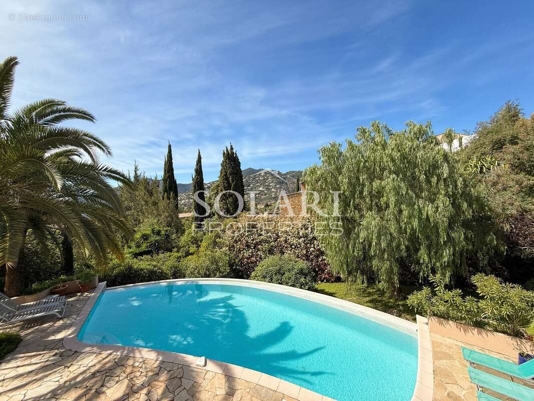 Maison à THEOULE-SUR-MER