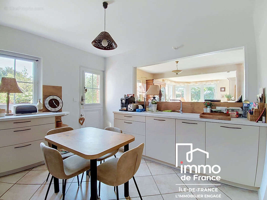 Maison d'architecte  8 pièces 200m² - FONTAINE-LA-GUYON - photo 7