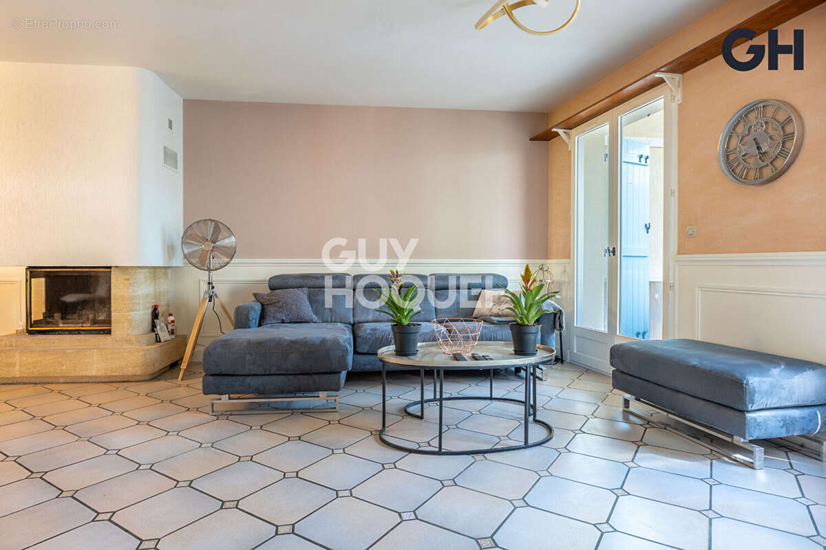 MAISON FAMILIALE (d'environ 125 m²) à SOISY SUR SEINE proche centre ville - photo 10