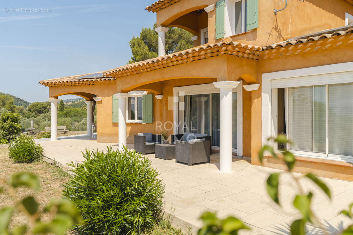 Maison à OLLIOULES