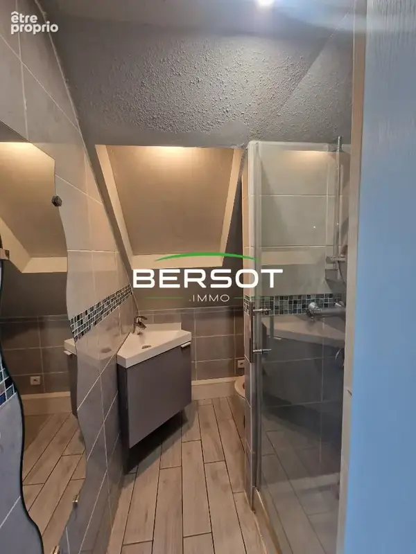 Maison familiale à l'Ecouvotte 8 pièces - 5 chambres de 124 m² - photo 13