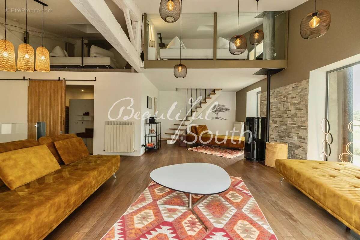 Domaine viticole réhabilité en 3 logements de charme avec piscines et jardins – Narbonne, Canal du Midi - photo 25