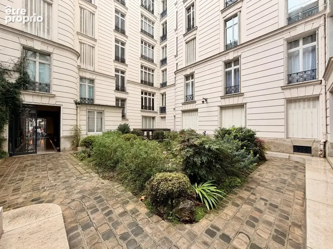 Paris 16 . Foch - Pergolèse, belle rénovation,  plein Sud            150 m2 / 3 chambres - 4ème étage - photo 24