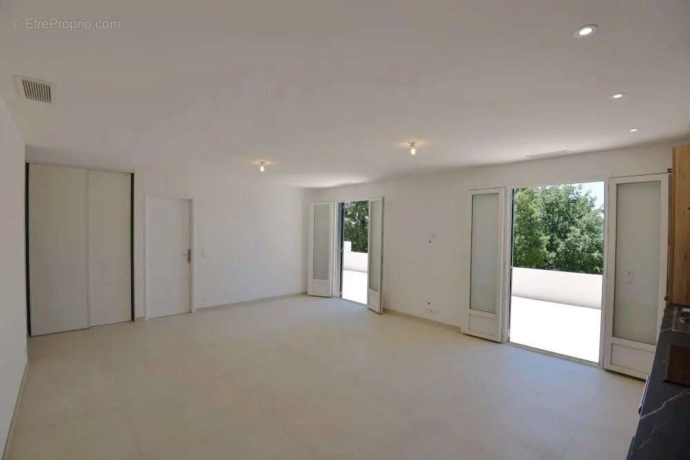 Appartement à MONTAUROUX