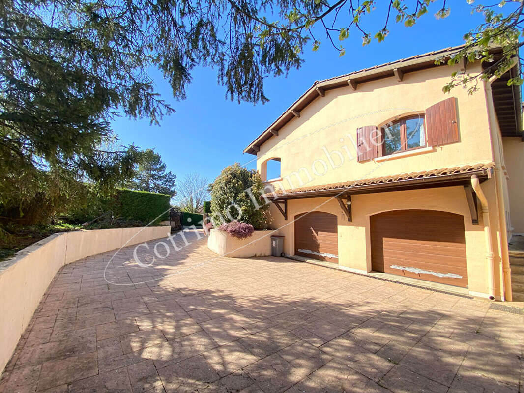 GENAS Maison 200m²+S/sol 180m² +Terrain 1186m² - photo 4
