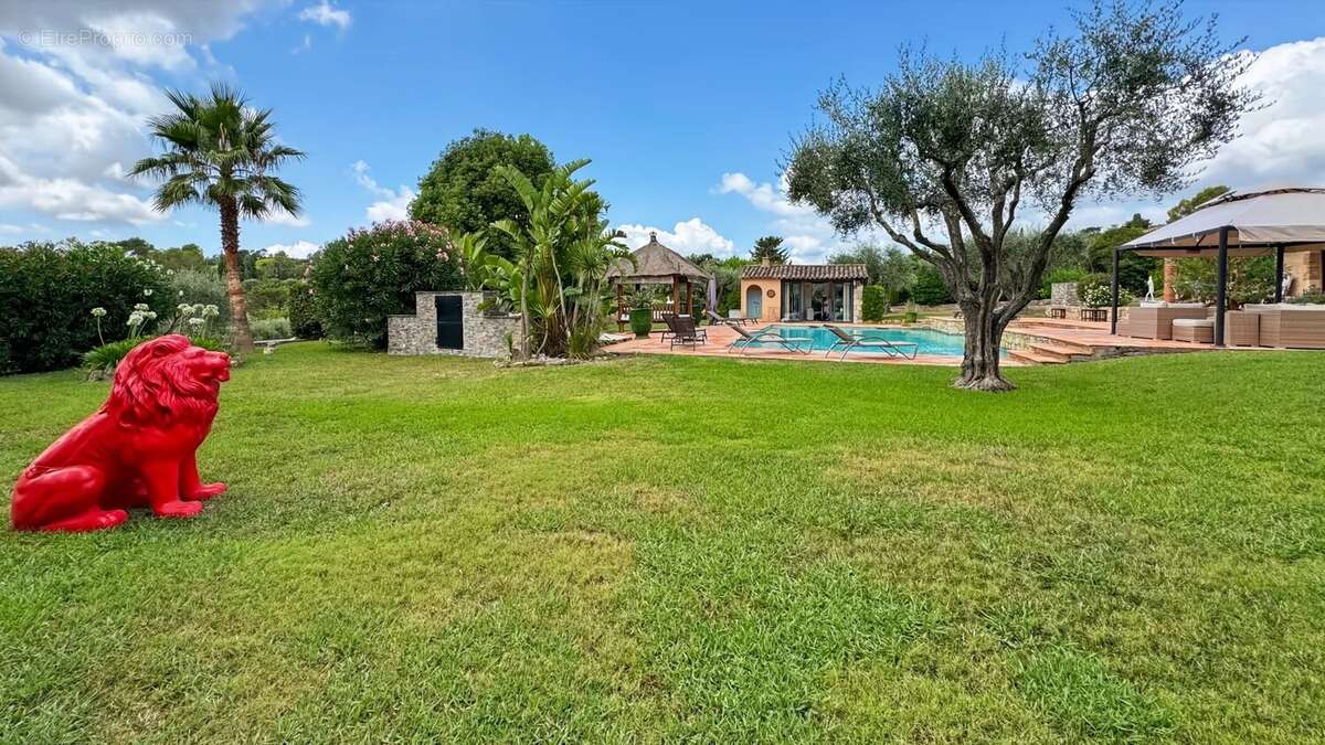 Maison à MOUANS-SARTOUX