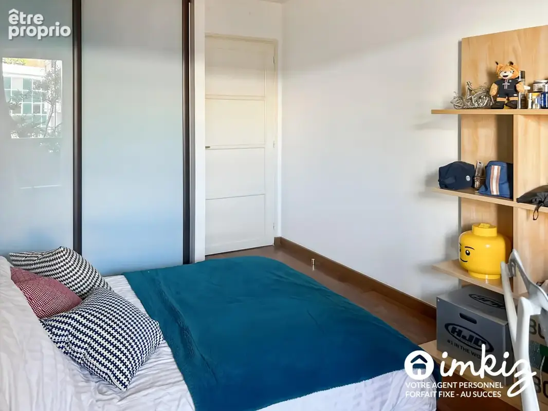 St-Maurice  T5  107 m²  balcon terrasse 2 parkings - photo 9