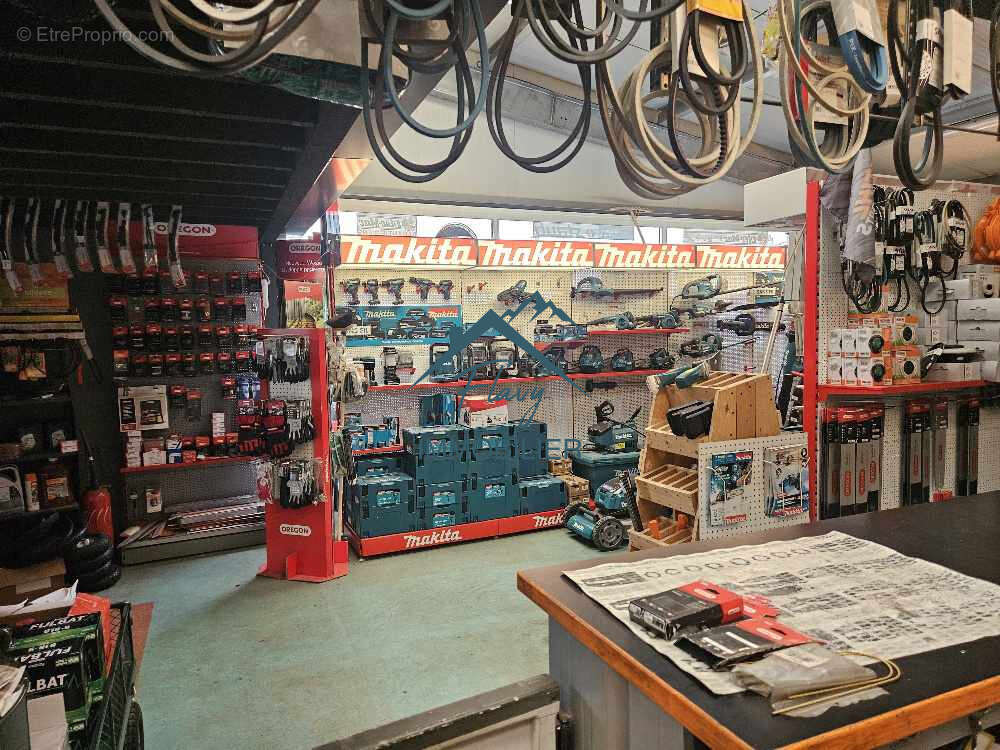 Commerce à LEPANGES-SUR-VOLOGNE