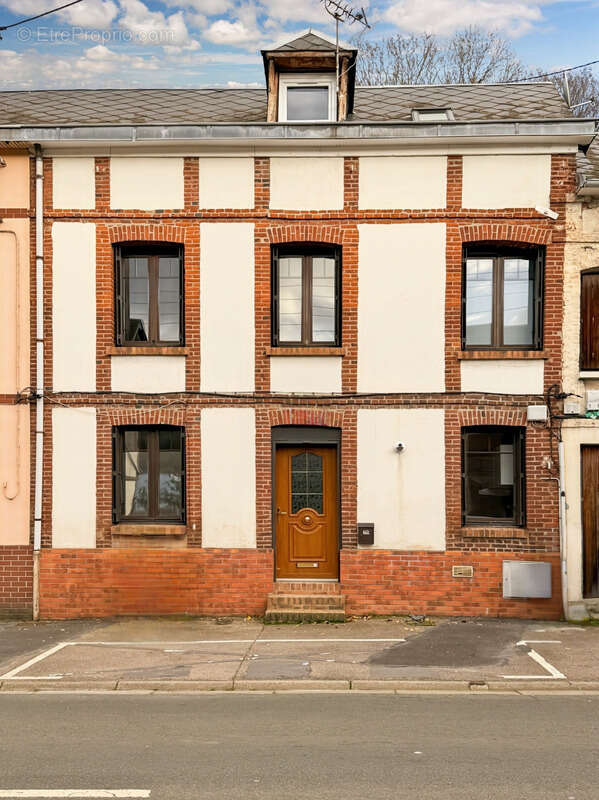 Maison à NOTRE-DAME-DE-BONDEVILLE