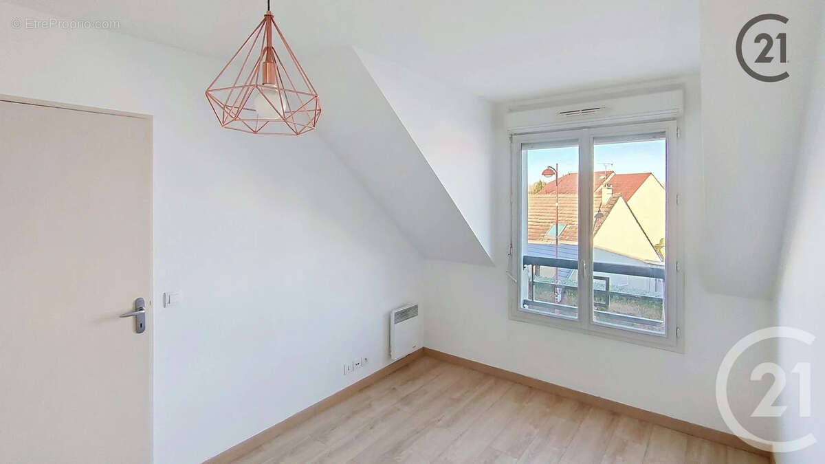 Appartement à CHEVRY-COSSIGNY