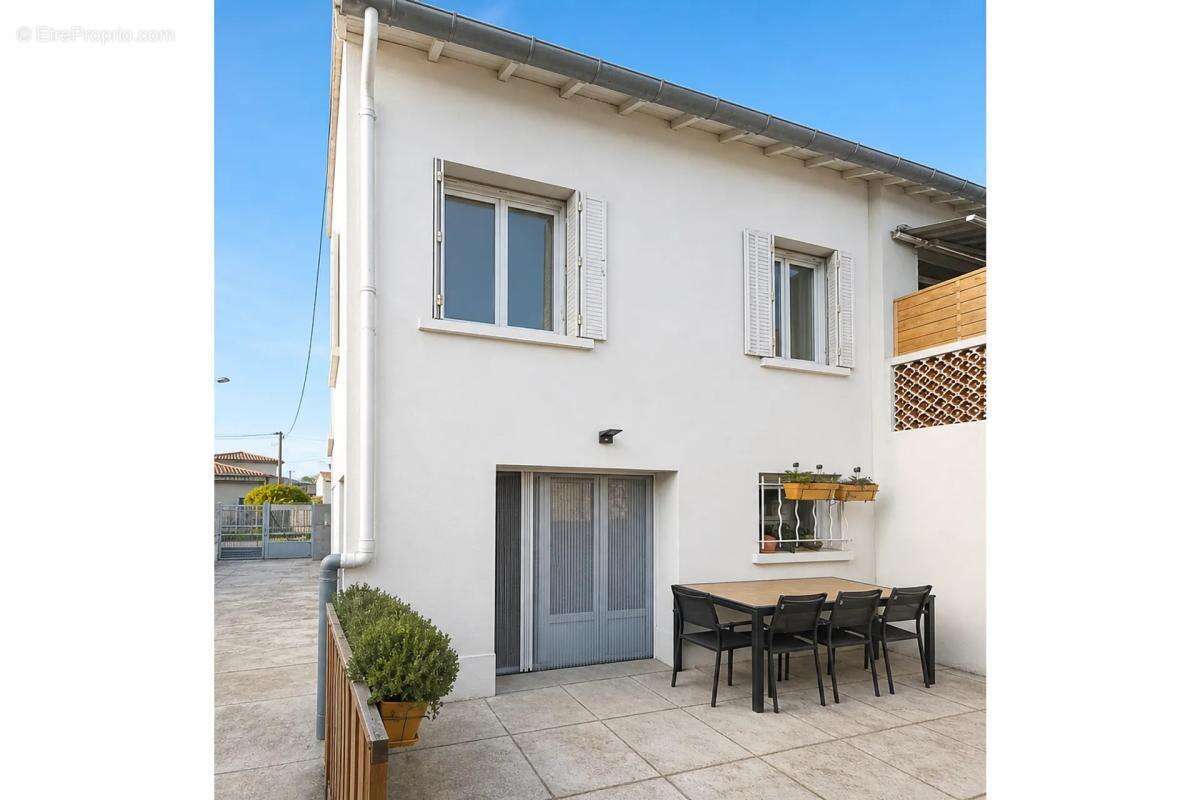 Appartement à LES ANGLES