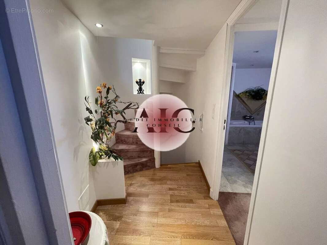 Appartement à FAYENCE