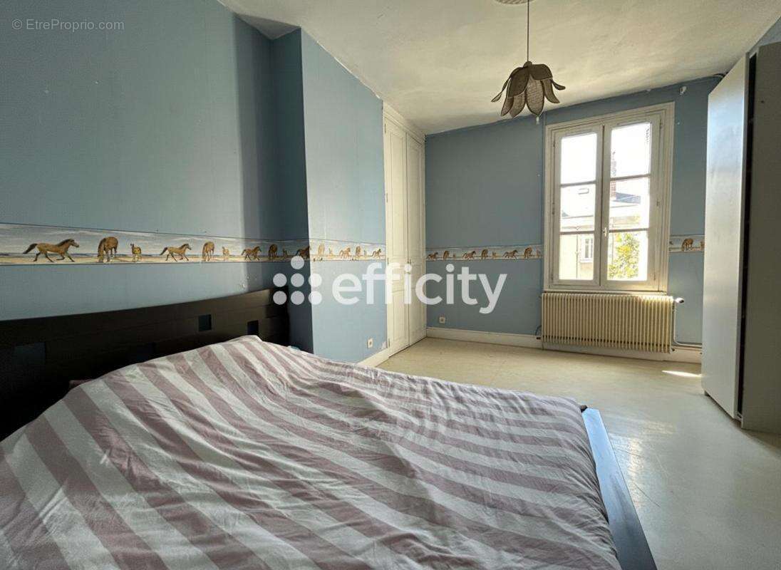 Maison 180 m² à Tours  - photo 9