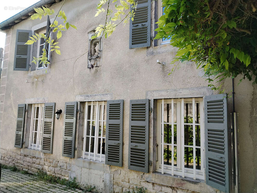 Maison à PORT-LESNEY