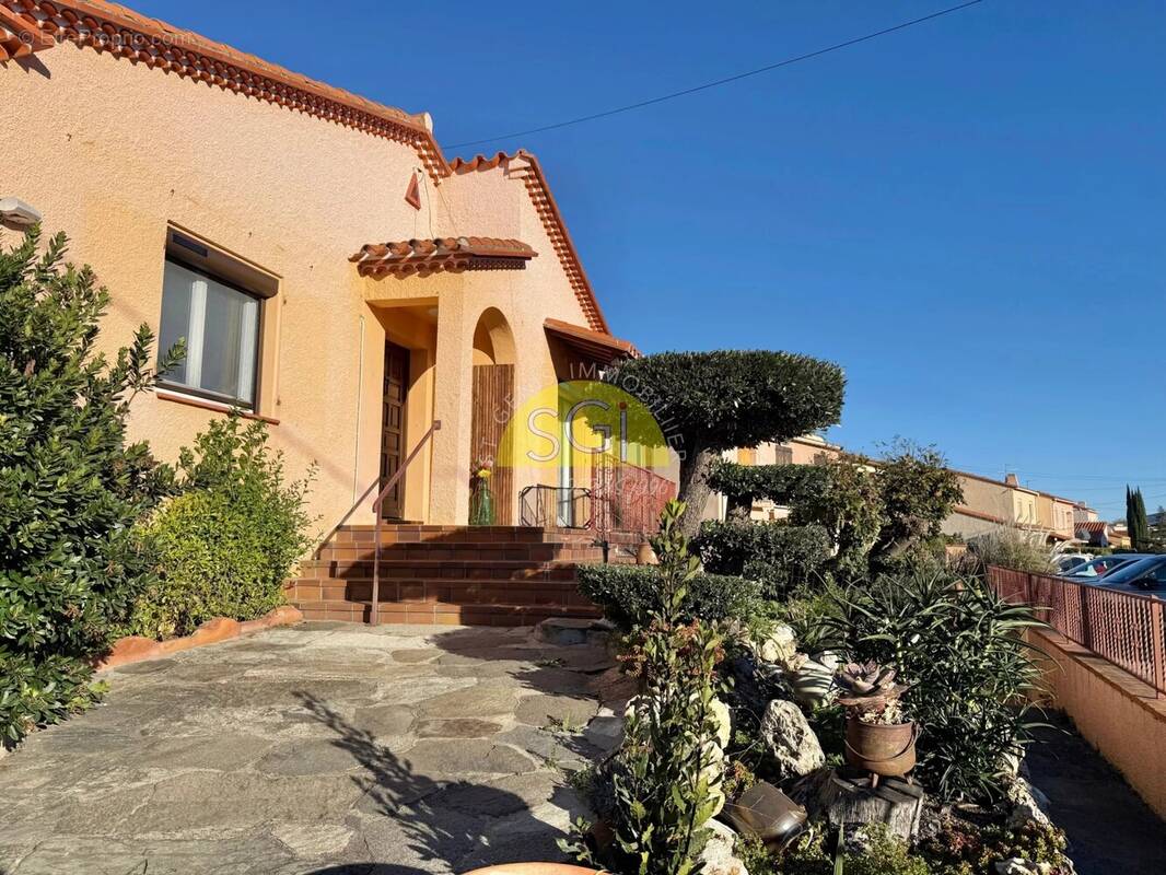 Maison à SAINT-GENIS-DES-FONTAINES