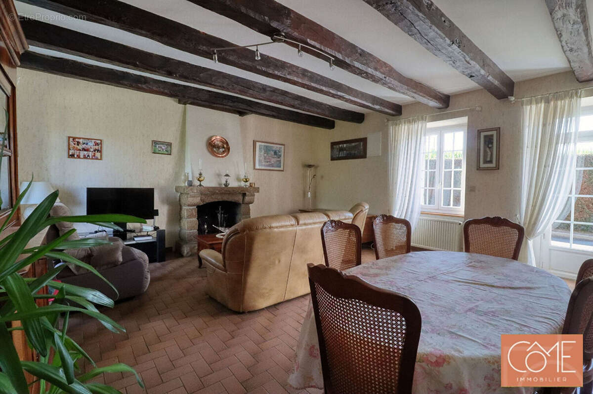 À vendre - saint-ouen-des-alleux (35140) - longère en pierre - 116 m² habitables - 3 chambres - terrain de plus d'1 hectare - ga - photo 4