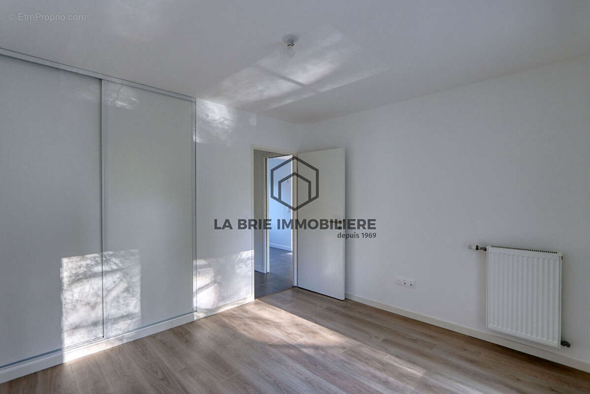 Appartement à RUBELLES