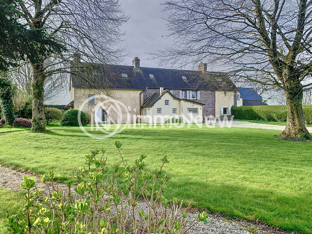 Maison familiale de caractère/Saint Sauveur la Pommeraye/ Grands volumes et piscine. - photo 19
