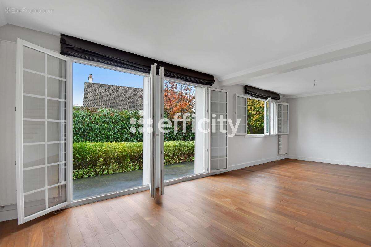 Maison à CROISSY-SUR-SEINE