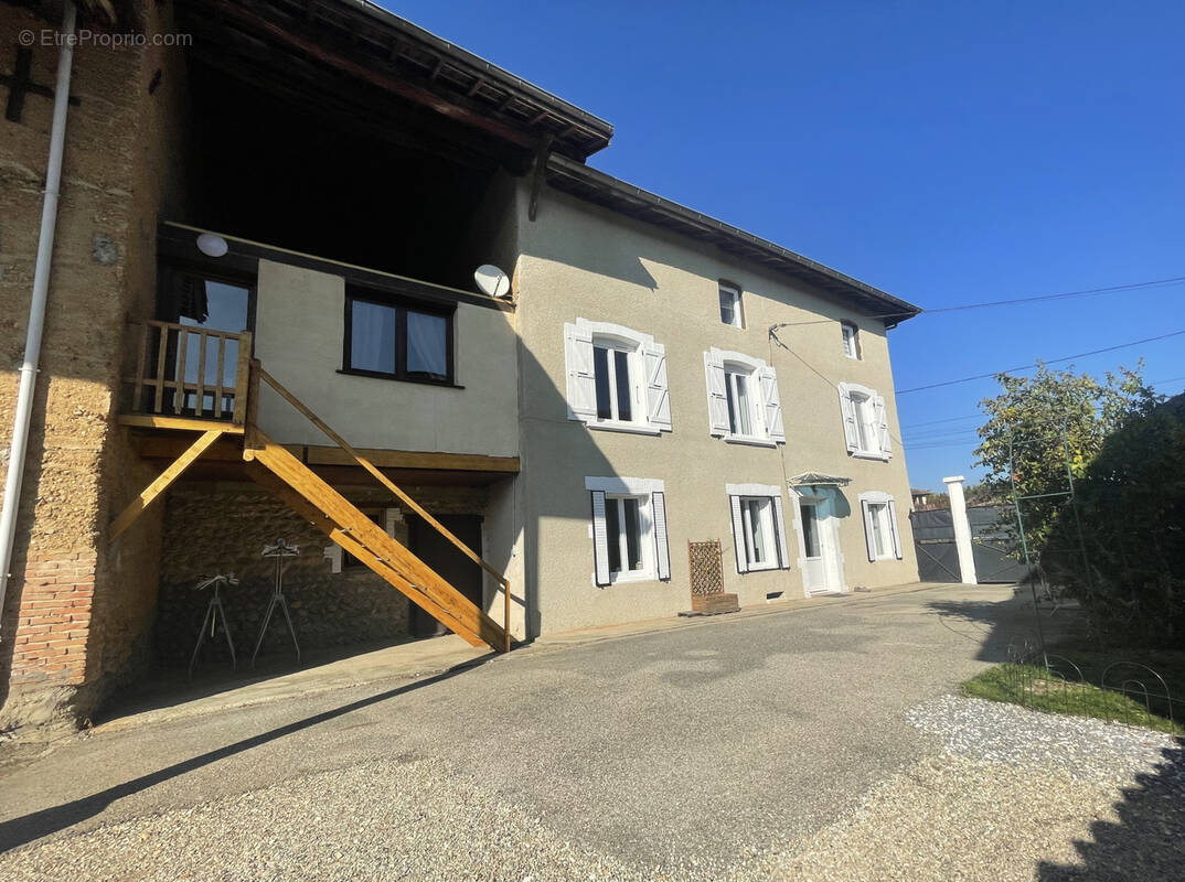 Maison à SAINT-ETIENNE-DE-SAINT-GEOIRS