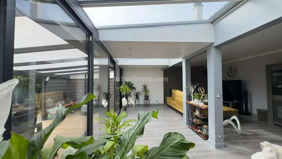 Maison à SAINT-FARGEAU-PONTHIERRY