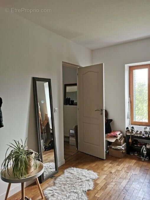 Appartement 300 m² à Nevers  - photo 5