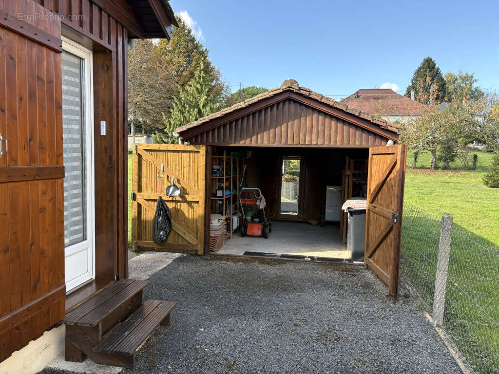 Maison à ARNAC-POMPADOUR