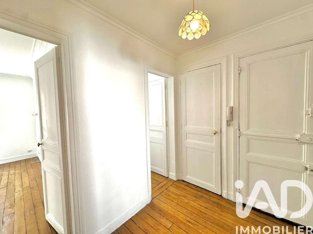 Photo 6 - Appartement à PARIS-17E