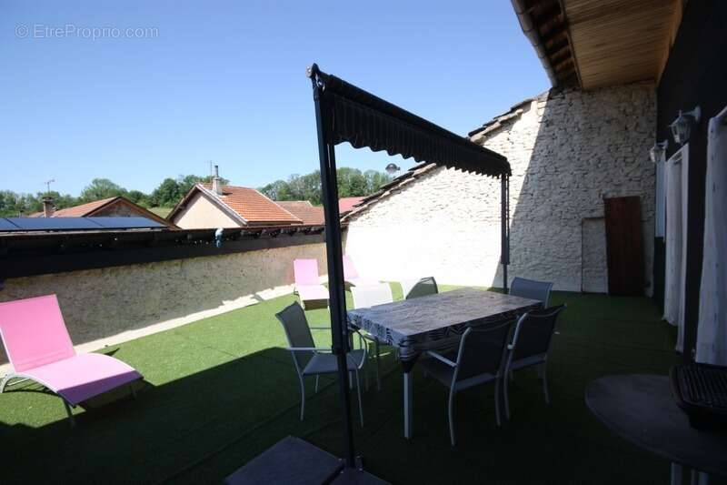 Maison à vendre 5 pièces ORDONNAZ (01) - photo 16
