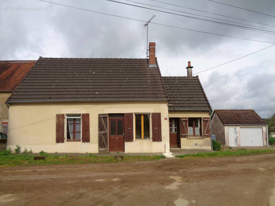 Maison à SAINT-SULPICE