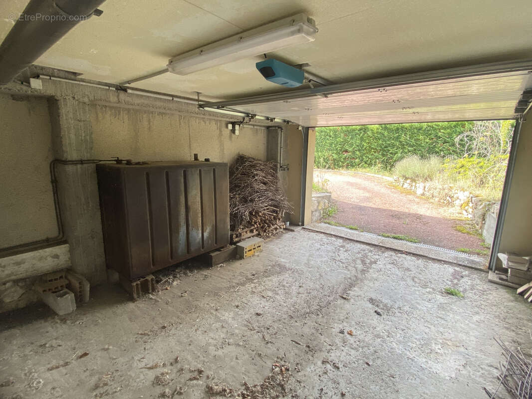 Maison à SAINT-YZAN-DE-SOUDIAC