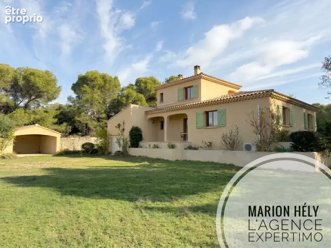 Uchaux, superbe maison familiale avec suite parentale et jardin arboré de 2500 m2 - photo 2