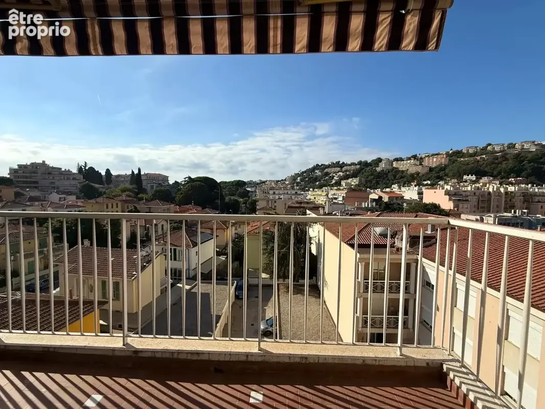Nice Nord, 3 pièces avec balcons en étage élevé - photo 2
