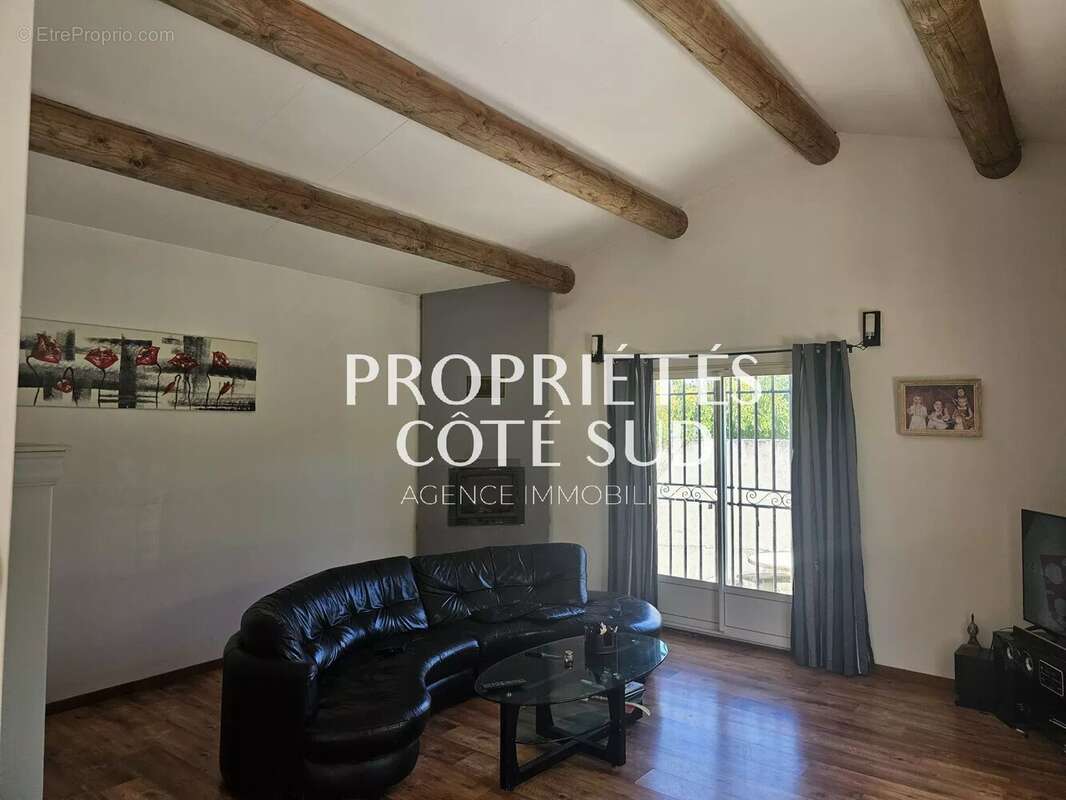 Maison à SAINT-VICTOR-LA-COSTE