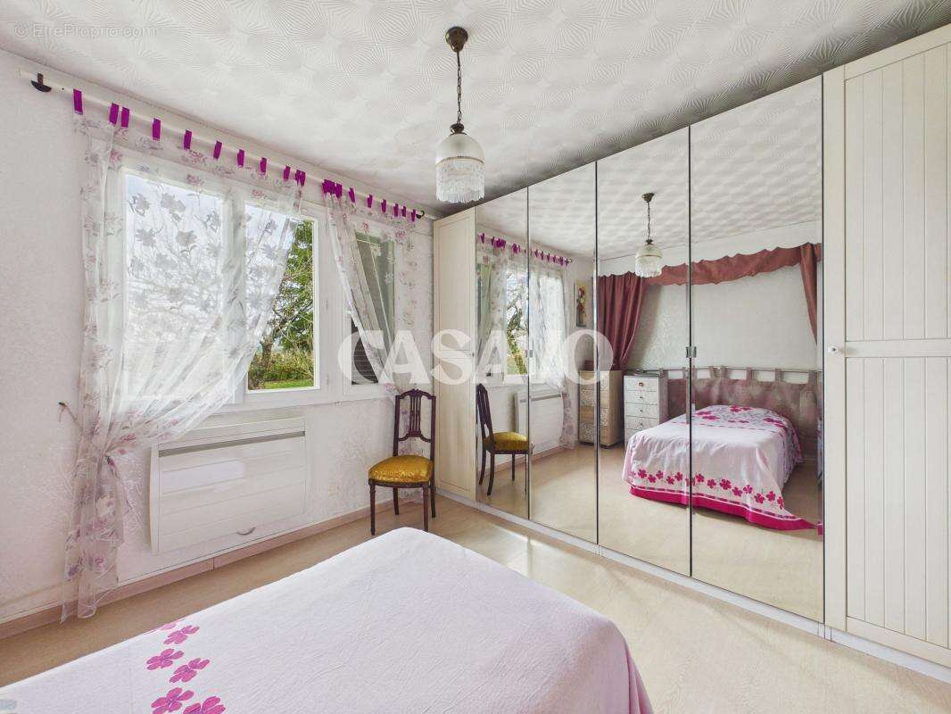 Maison à REVENTIN-VAUGRIS