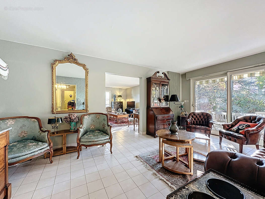 Appartement à CRAPONNE