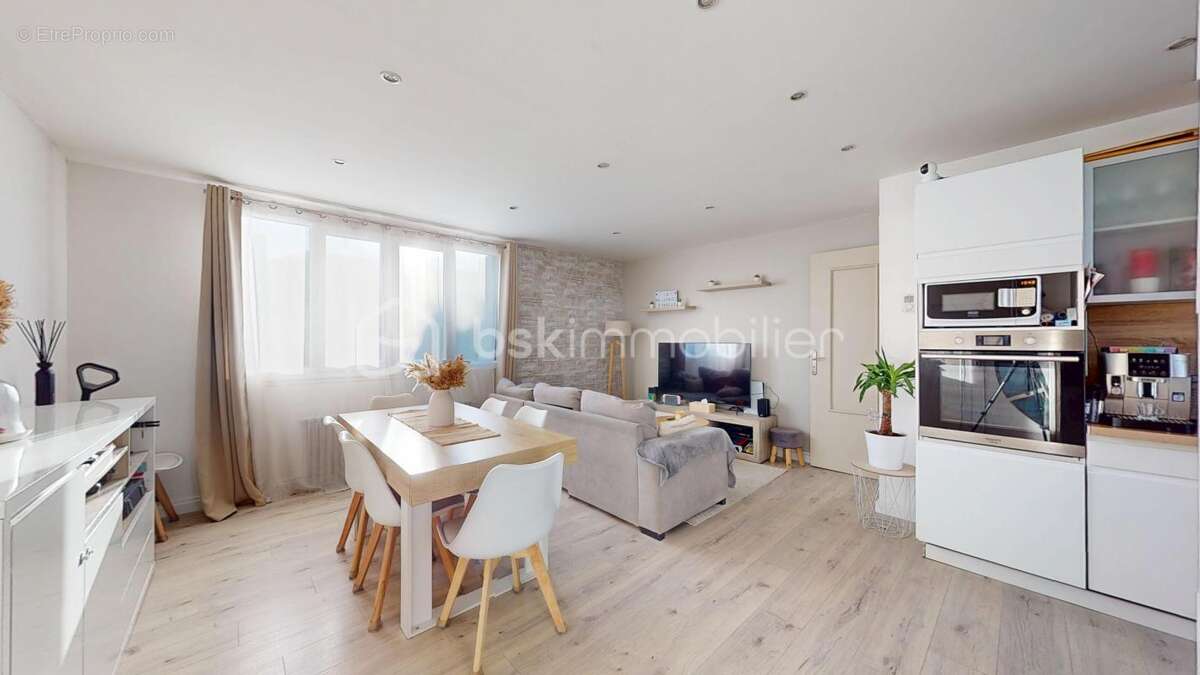 Maison à VIRY-CHATILLON